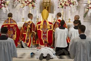 Missa de Ordenação de um frei carmelita.