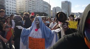 Desrespeito a Nossa Senhora